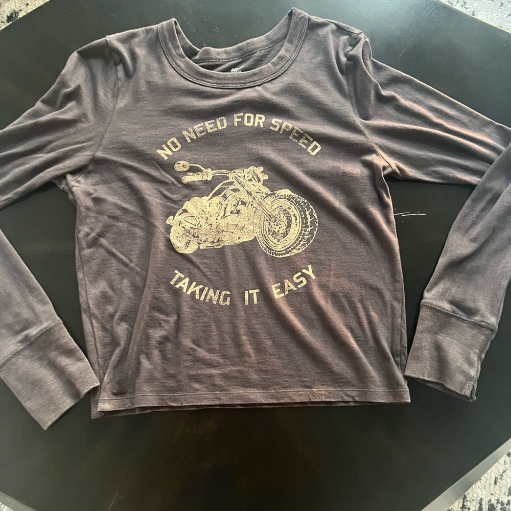 Medium long sleeve t-shirt